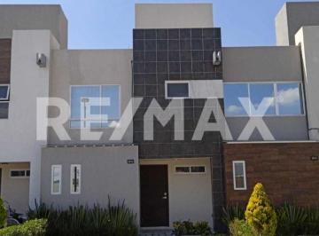 Casa en condominio · 103m² · 3 Recámaras · 2 Estacionamientos · Casa en Condominio en Renta en Arona Residencial, Zinacantepec, Estado de México. - (4)