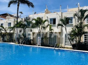 Casa en condominio · 118m² · 3 Recámaras · 1 Estacionamiento · Casa en Venta Puente del Mar a Unos Pasos de Playa Bonfil en Acapulco Lista Para Rentarse por Airbnb