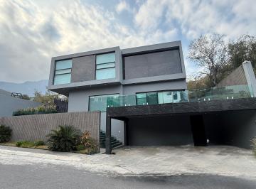 Casa de 4 habitaciones, Monterrey · Sierra Alta Casa en Venta Zona Carretera Nacional en Monterrey N. L.