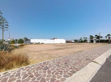 Terreno / Lote · 1342m² · Terreno Plano en Venta en Blvd. Metropolitano Corregidora - Huimilpan con Uso de Suelo Mixto