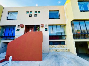Casa de 3 habitaciones, Querétaro · Casa en Venta en Av Tecnológico, Colonia Centro, Querétaro.