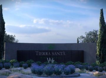 f089b39eae322ff6c374eadcc543e79d29d0d5a229793eebda80c46ad902714c · 3500 m² en Privada con Seguridad 24 Hrs. en Valle de Guadalupe