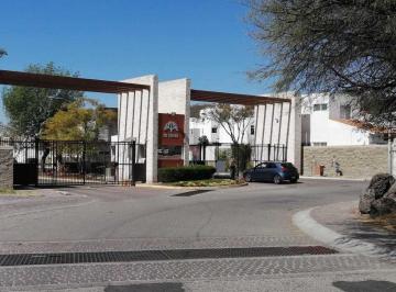 Entrada al fraccionamiento · Terreno en La Cima, Zona Refugio
