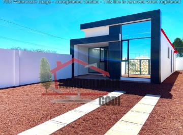 Casa de 3 habitaciones, Tequisquiapan · Casa de Descanso de 1 Planta en Esquina