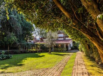 Casa de 3 habitaciones, Valle de Bravo · Casa en Venta en Valle de Bravo