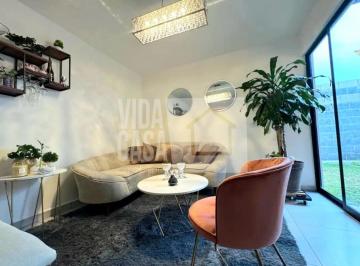 Casa en condominio · 105m² · 2 Recámaras · 2 Estacionamientos · Casa Amueblada Al Poniente