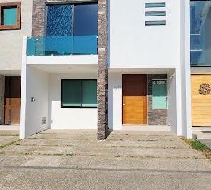 Casa en condominio · 155m² · 3 Recámaras · 2 Estacionamientos · Excelente Inversión en Punto Sur 1