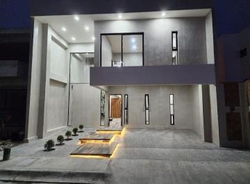 Casa · 200m² · 3 Recámaras · 2 Estacionamientos · Casa en Riviera Veracruzana