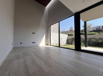 Casa en condominio de 5 habitaciones, Querétaro · Hermosa Casa Moderna a Estrenar de 4 Habitaciones y Jardín en Altozano