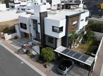 Casa de 4 habitaciones, Querétaro · Colinas de Juriquilla