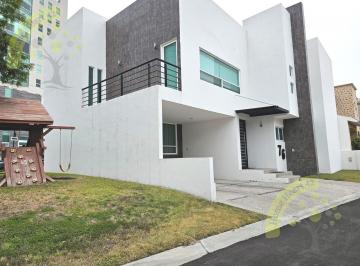 Casa · 340m² · 3 Recámaras · 2 Estacionamientos · Casa en Venta En, Centro Sur, Claustros de La Catedral, Querétaro