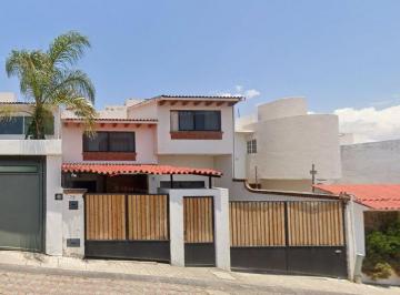Casa de 3 habitaciones, Querétaro · Casa en Venta Colonia Milenio por Remate, Excelente Oportunidad!