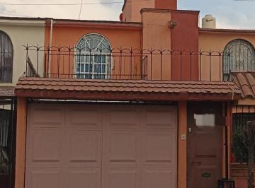 Casa · 101m² · 3 Recámaras · 1 Estacionamiento · Casa en Venta en San Jorge, Toluca, Estado de México