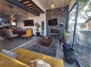Casa · 298m² · 3 Recámaras · 2 Estacionamientos · Casa en Renta Amueblada en Tejeda