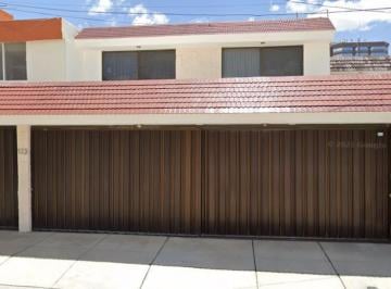 Casa de 3 habitaciones, Aguascalientes · Bonita Casa en Una Exelente Ubicacion Cerca de Escuelas Parques y Hospitales