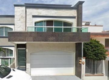 Casa de 4 habitaciones, Xalapa · Hermosa Casa en Venta de Remate en Xalapa, Veracruz