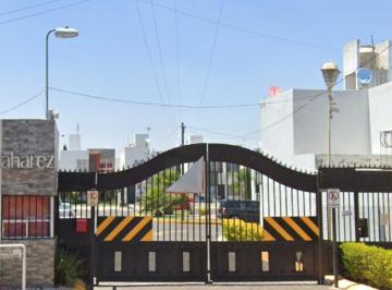 Casa de 5 habitaciones, Celaya · Casa en Venta en Quinta Real, Fraccionamiento Gran Hacienda Celaya, Gto
