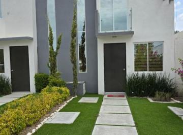 Casa · 62m² · 2 Recámaras · 1 Estacionamiento · Casa en Venta, en Puerta Paraiso, Silao, Gto.