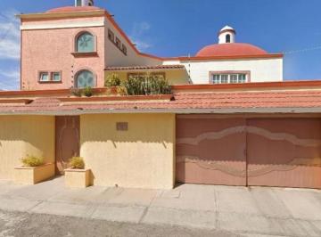 Casa de 5 habitaciones, San Juan del Río · Oportunidad de Venta Ubicada en Lomas de San Juan, San Juan del Río, Qro