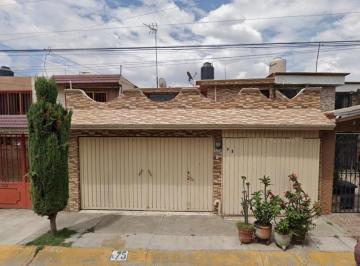 Casa de 3 habitaciones, Ecatepec de Morelos · Casa en Venta en Ecatepec de Morelos