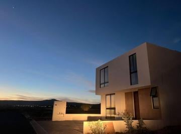 23162988b2e2806ca390c3c53ccc295a23110f0d5bdc16f77815e15eda57fcaa · Casa en Venta en Preserve Juriquilla, Querétaro