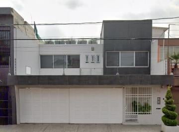 Casa de 4 habitaciones, Azcapotzalco · Bonita Casa en Una Exelente Ubicacion Cerca de Escuelas Parques y Hospitales