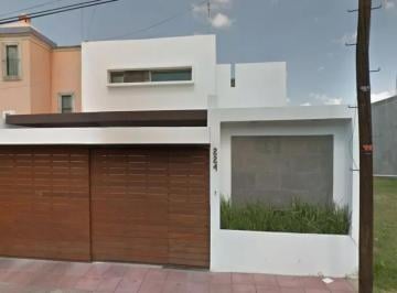 Casa de 5 habitaciones, Aguascalientes · ¡Aprovecha Esta Gran Oportunidad de Inversión!