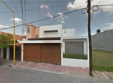 Casa de 5 habitaciones, Aguascalientes · ¡Aprovecha Esta Gran Oportunidad de Inversión!