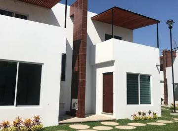 Casa de 3 habitaciones, Jiutepec · Se Renta Hermosa Casa con Áreas Comunes y Alberca.
