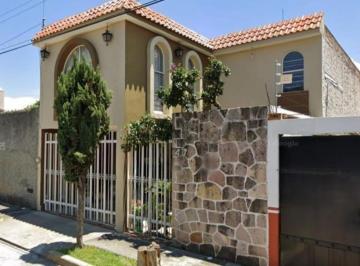 Casa de 4 habitaciones, Morelia · Aprovecha Venta de Casa en Plan de Ayutla, Morelia