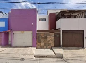 Casa de 3 habitaciones, Guadalupe · Aprovecha Casa en Lomas de Bernardez, Zacatecas