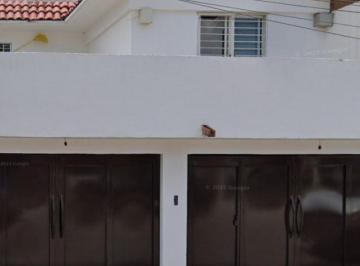 Casa de 4 habitaciones, León · Hermosa Casa en Venta de Remate en Leon, Gto.