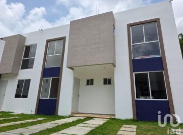 Casa · 72m² · 2 Recámaras · 2 Estacionamientos · Casa Nueva en Venta en Cancún - Residencial en Zona Norte