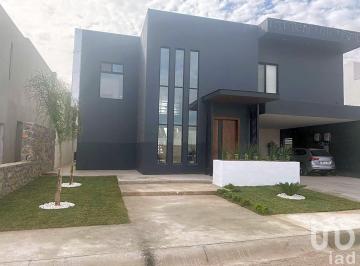 Casa · 549m² · 3 Recámaras · 4 Estacionamientos · Casa en Venta, Misión de Los Lagos, Cd. Juárez, Chihuahua, C. P. 32668