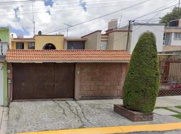 Casa de 3 habitaciones, Cuautitlán Izcalli · Casa en Venta en Arcos de Alba, Cuautitlán Izcalli, Estado de México.