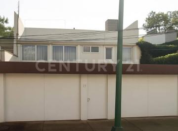 Casa · 288m² · 4 Recámaras · 4 Estacionamientos · El Rosedal - Coyoacan