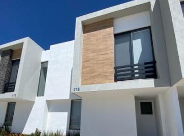 Casa · 121m² · 3 Recámaras · 2 Estacionamientos · Casa - Fraccionamiento Residencial San Carlos