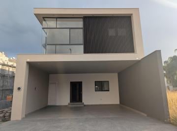 Casa de 3 habitaciones, Santiago · Casa en Venta en Altares Residencial Carretera Nacional