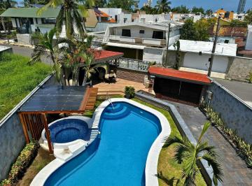 Casa · 635m² · 3 Recámaras · 8 Estacionamientos · Casa en Venta con Alberca en Costa de Oro Boca del Río Veracruz