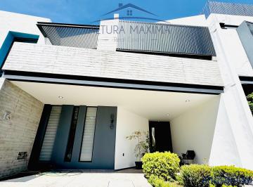 Casa de 4 habitaciones, Zapopan · Casa en Venta Coto Valeira Zona Real Zapopan