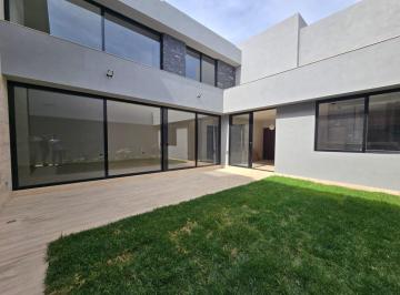 Casa · 428m² · 3 Recámaras · Casa en Pedregal Fase 1