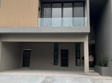 Casa , Santiago · Casa Nueva a Estrenar en Zona Residencial en Carretera Nacional