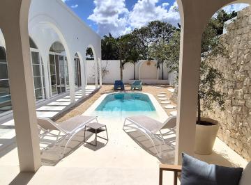 Casa de 3 habitaciones, Mérida · Casa de Autor 525 m² de 1 Planta con Alberca en Privada Residencial El Arca