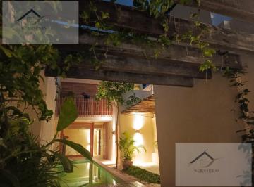 Casa · 212m² · 2 Recámaras · Casa en Mérida Centro