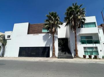 Casa de 3 habitaciones, San Luis Potosí · Casa en Venta en Lomas del Tecnologico con 600 m² de Construcción, y en Esquina.