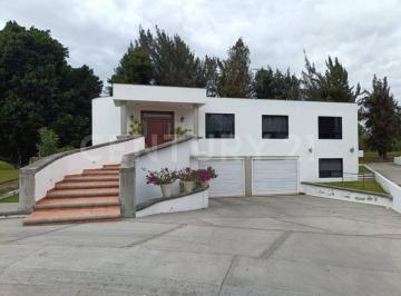 Casa · 493m² · Casa en Venta en El Fraccionamiento Álamo Country Club.