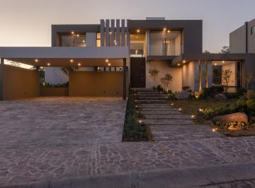 Casa de 5 habitaciones, León · Residencia en Venta en El Fracc. El Bosque Country Club, León Guanajuato