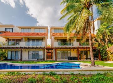 Departamento · 140m² · 2 Recámaras · 1 Estacionamiento · Departamento en Venta con Vista Al Campo de Golf - Puerto Aventuras