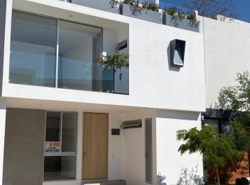Casa de 4 habitaciones, Zapopan · Moderna Casa en Coto Altanza Entrega Inmediata