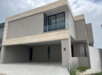 Casa de 3 habitaciones, Monterrey · Casa en Venta en Monterrey Zona Carretera Nacional